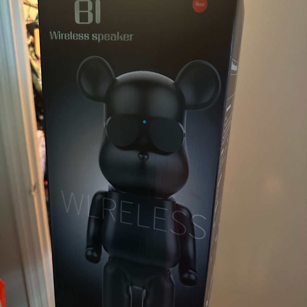 Red bear brick Wireless Bear Speaker